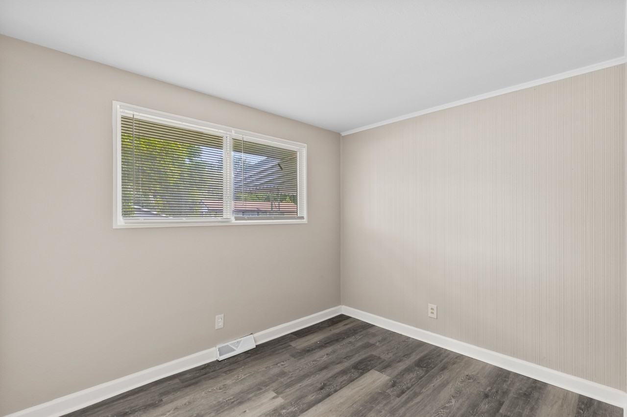 9737 Wendell Dr - Photo 5 of 26