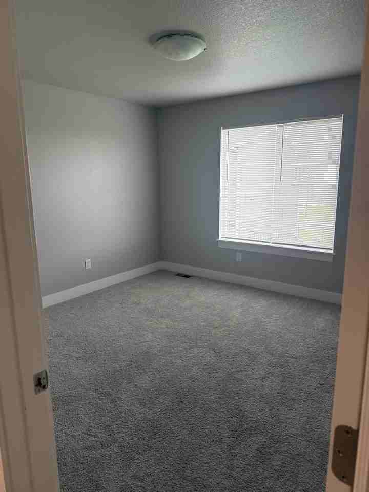 1504 Ne Polk Dr #1 - Photo 7 of 15