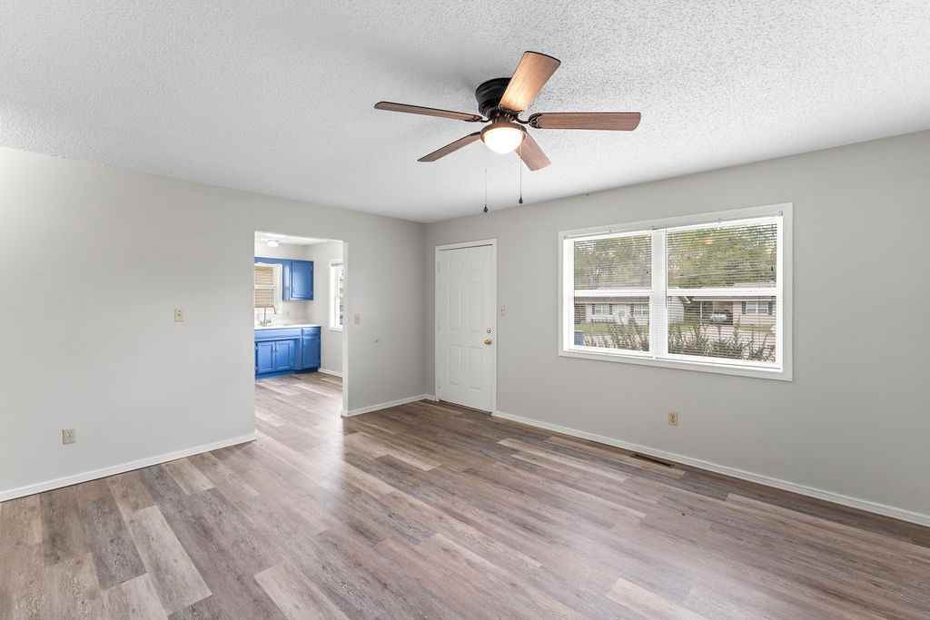 2456 N Homewood Ave #1 - Photo 3 of 13