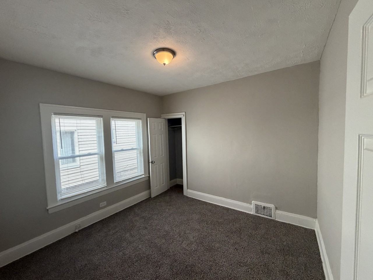 3346 E 134th St - Photo 5 of 16