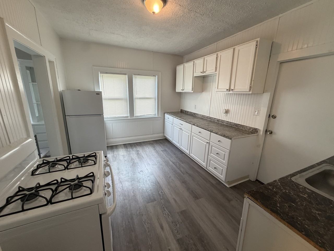 3346 E 134th St - Photo 7 of 16