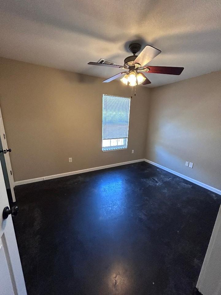 2414 Boydston St #B - Photo 6 of 10