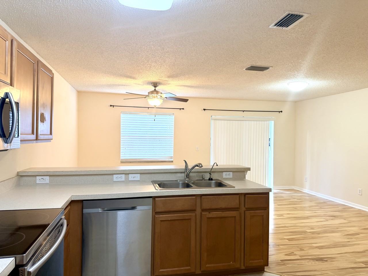 4215 Winding River Way - Photo 7 of 19