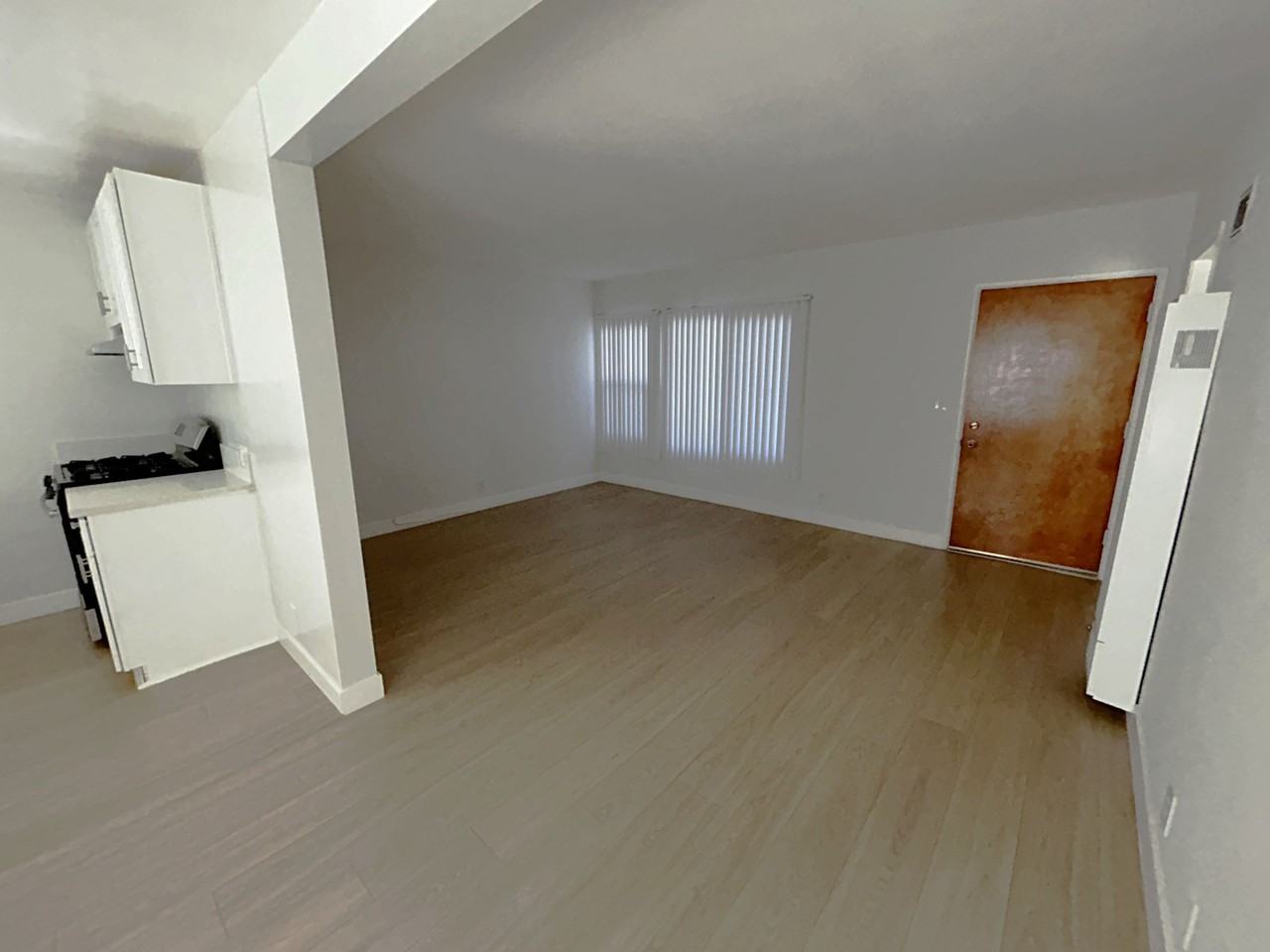 803 Crenshaw Blvd #005 - Photo 6 of 20