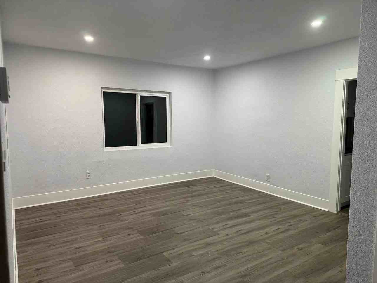 9509 Stephens St - Photo 3 of 20