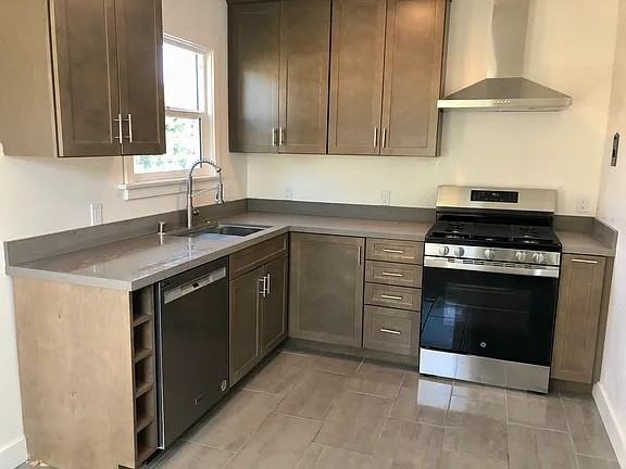 531 1/2 N Avenue - Photo 7 of 10