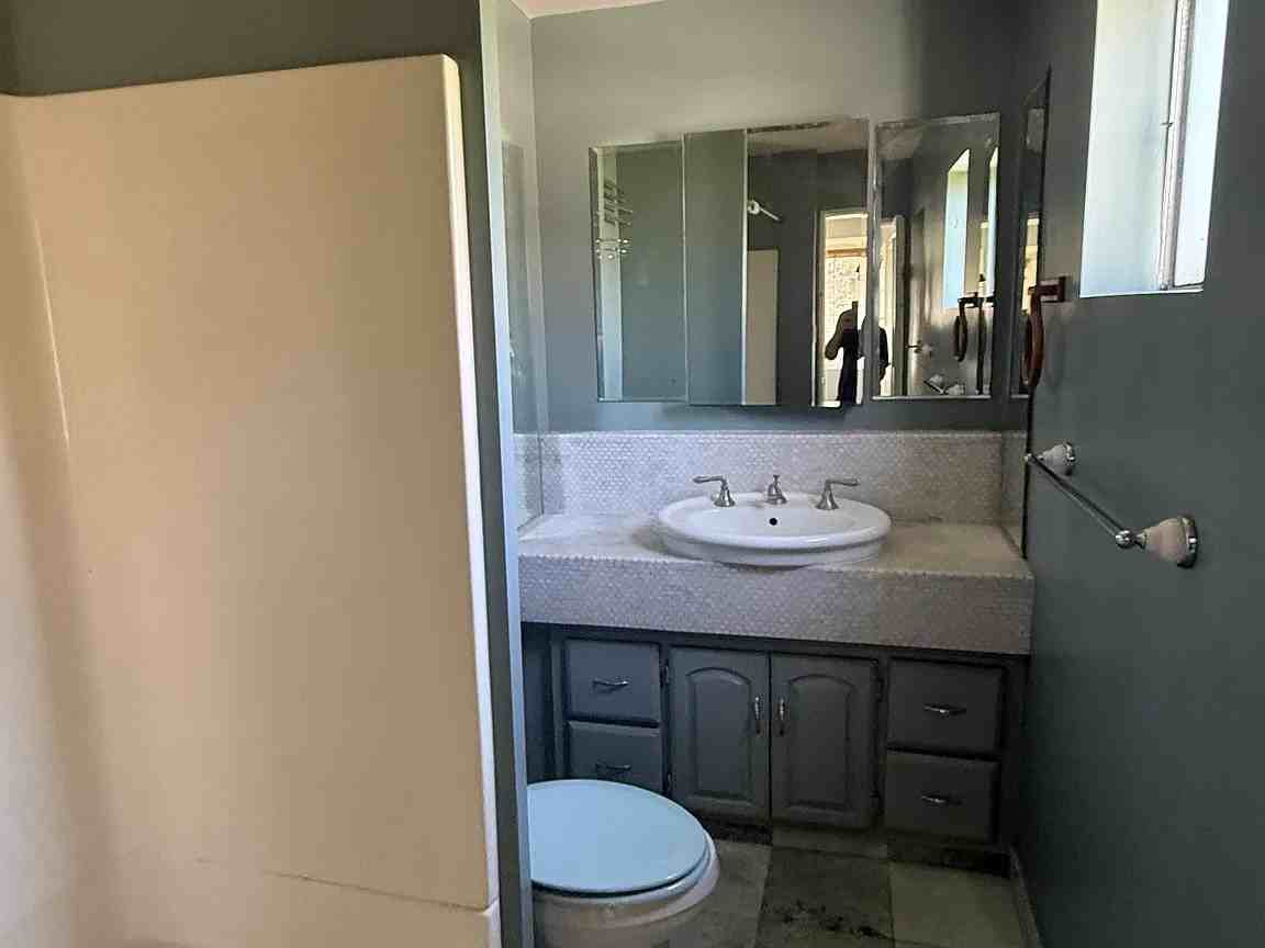 4064 Garden Ave - Photo 3 of 8