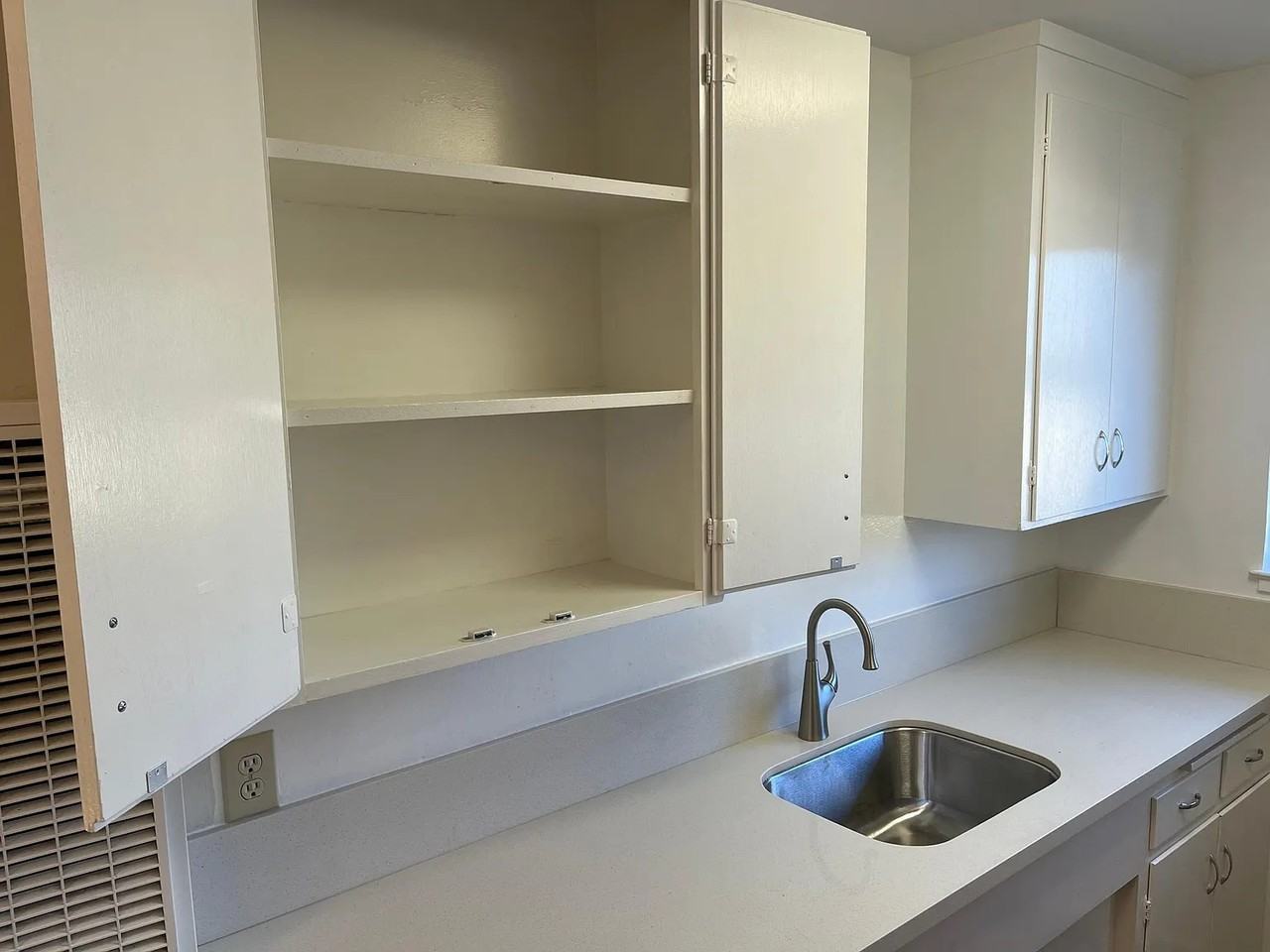 551 Ortega Ave - Photo 3 of 9