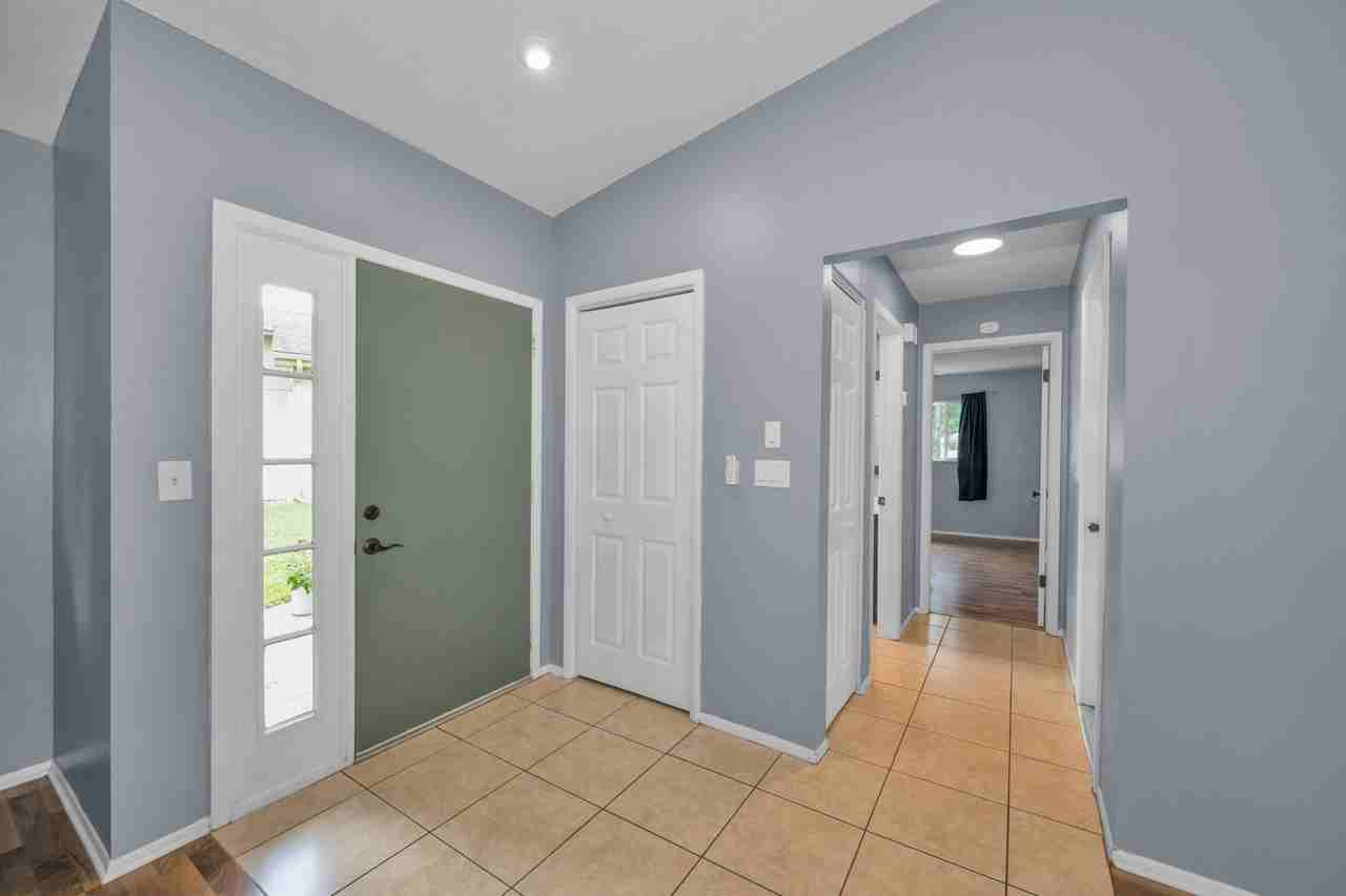 13005 Club Dr - Photo 5 of 49