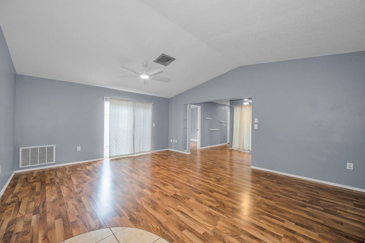 13005 Club Dr - Photo 6 of 49