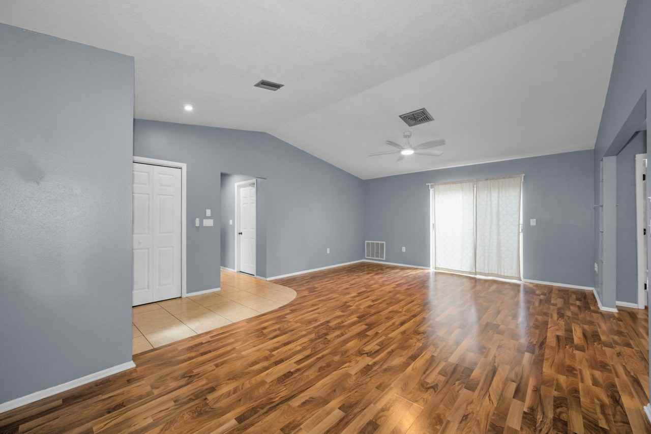 13005 Club Dr - Photo 7 of 49