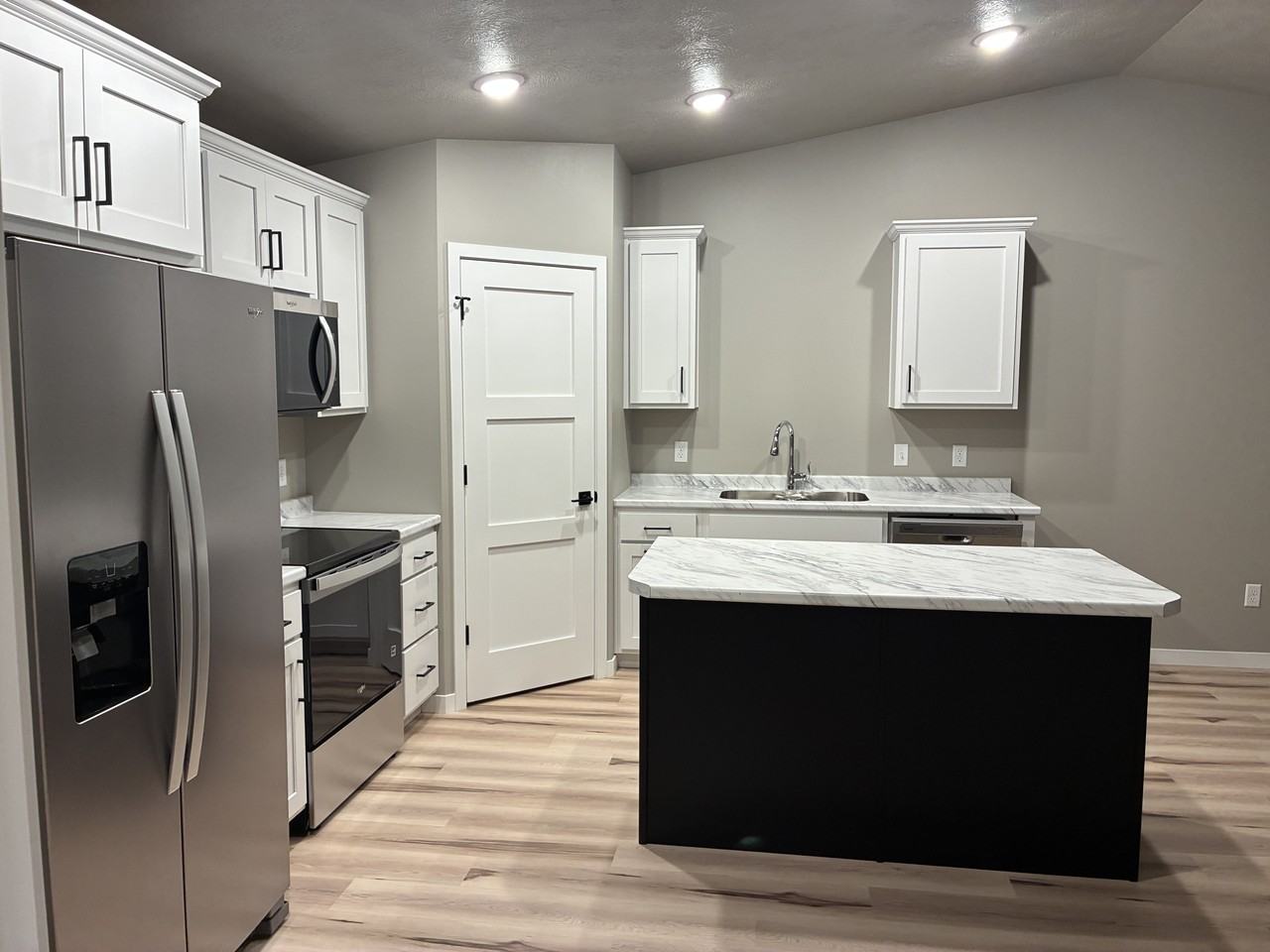 6503 E Steel St - Photo 2 of 16