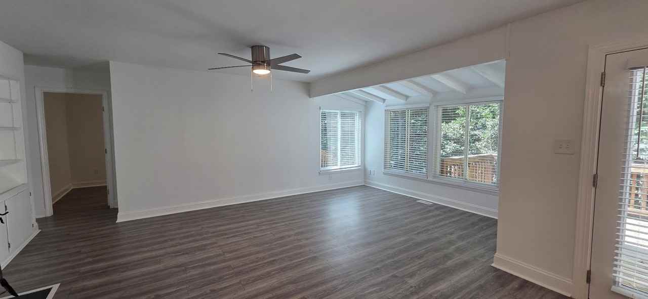 5703 Willowbrook Dr - Photo 5 of 16