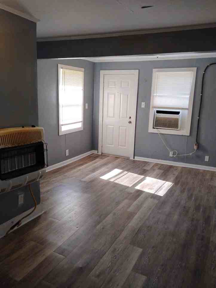1201 Dabbs St #2 - Photo 4 of 5