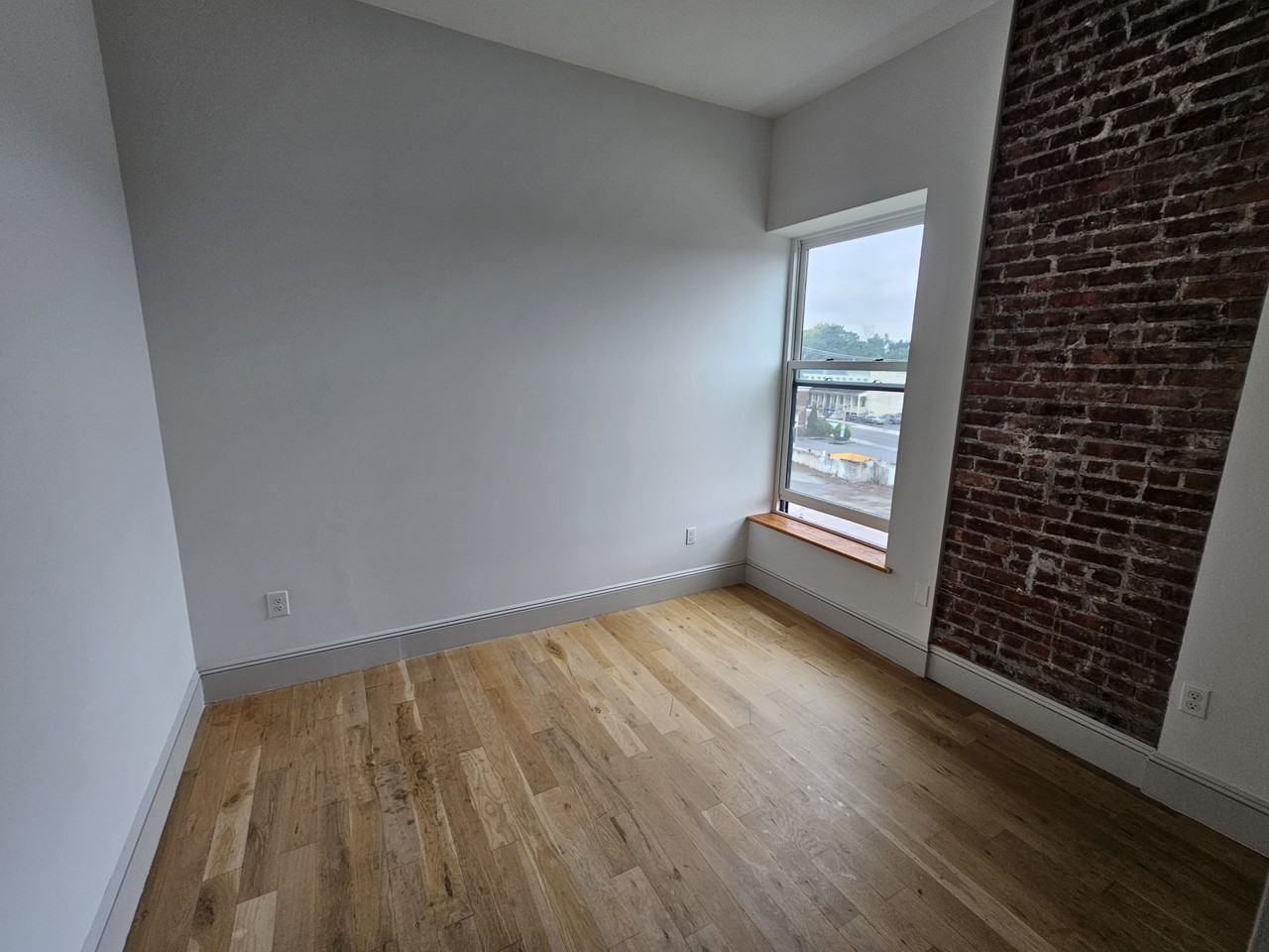 609 Broadway - 6 #6 - Photo 4 of 5