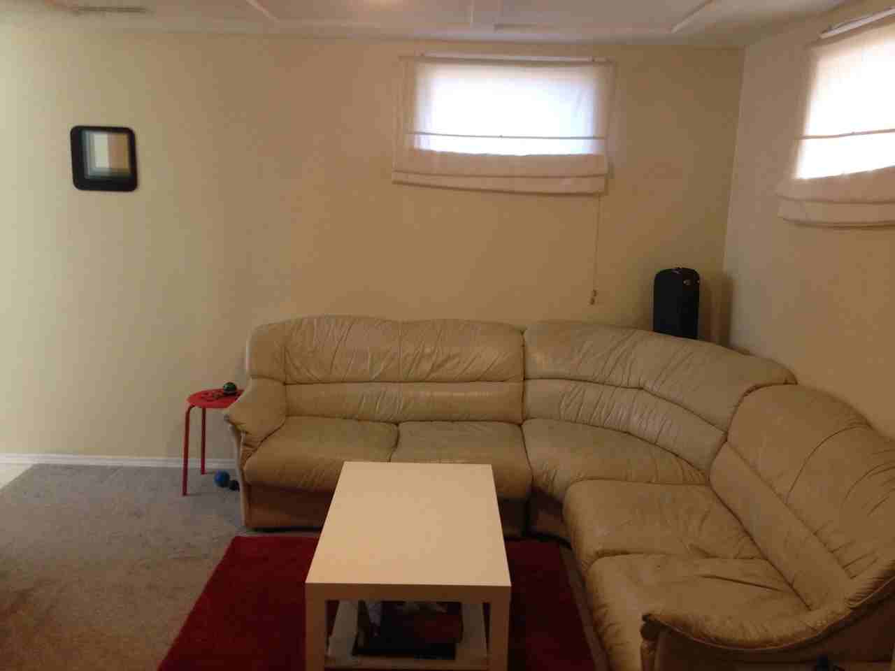 228 23 Ave Ne - Photo 7 of 10