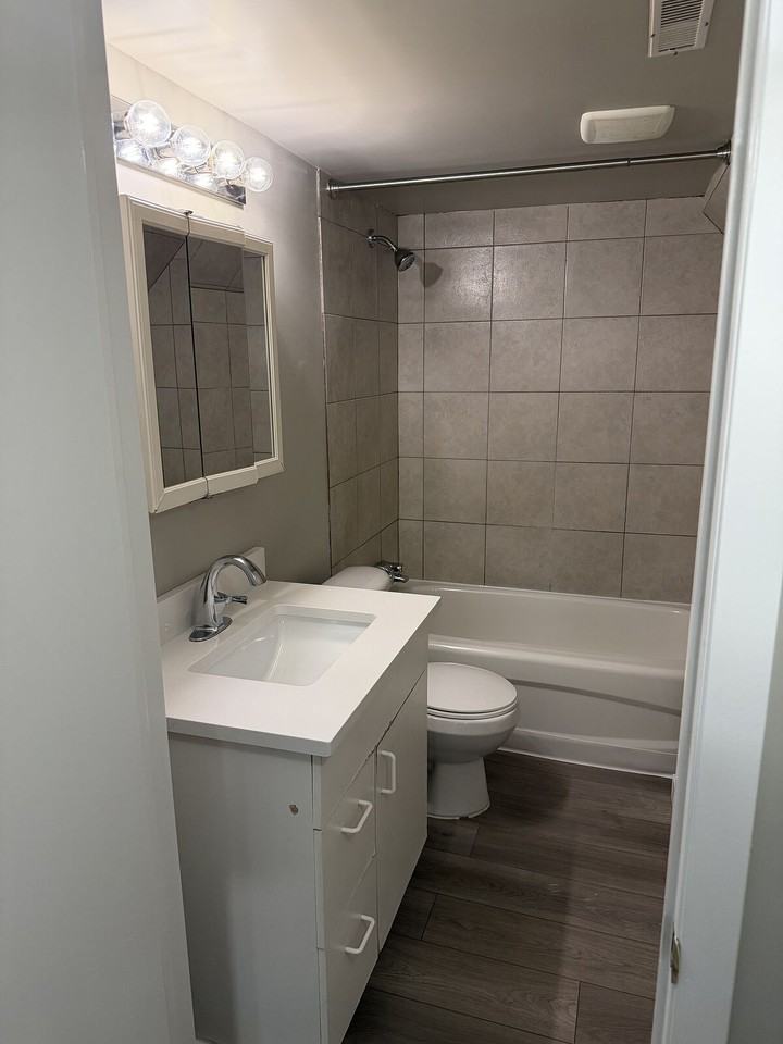 1507 42 St Se - Photo 2 of 3