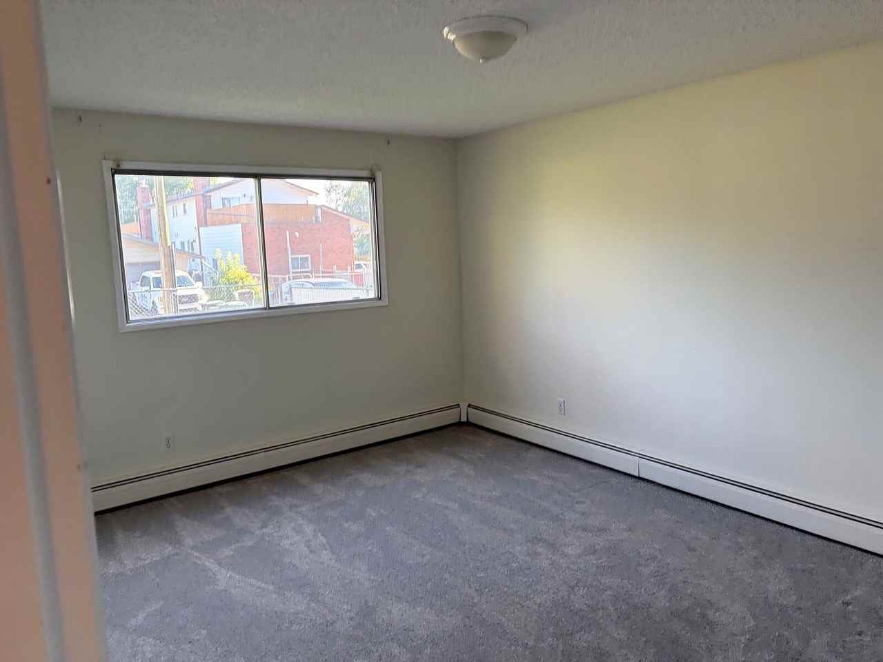 8951 84 Ave Nw - Photo 5 of 10