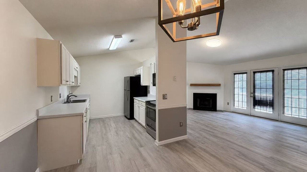 907 Pelham Square Way #1 - Photo 4 of 13