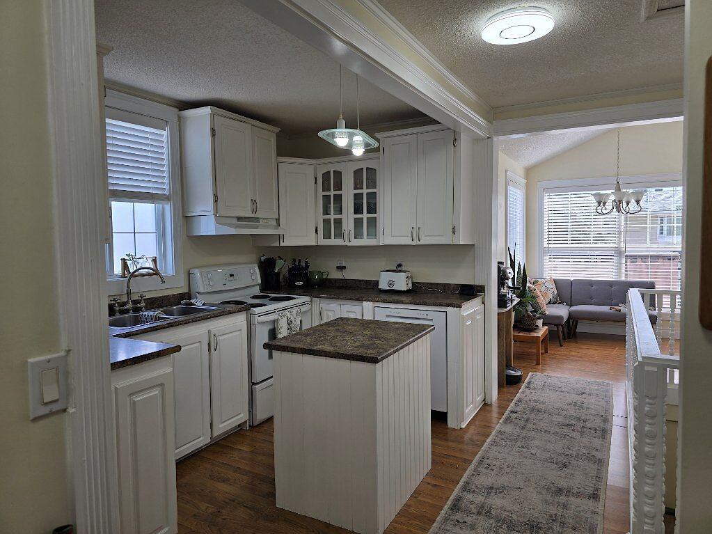 14627 103 Ave Nw - Photo 7 of 18