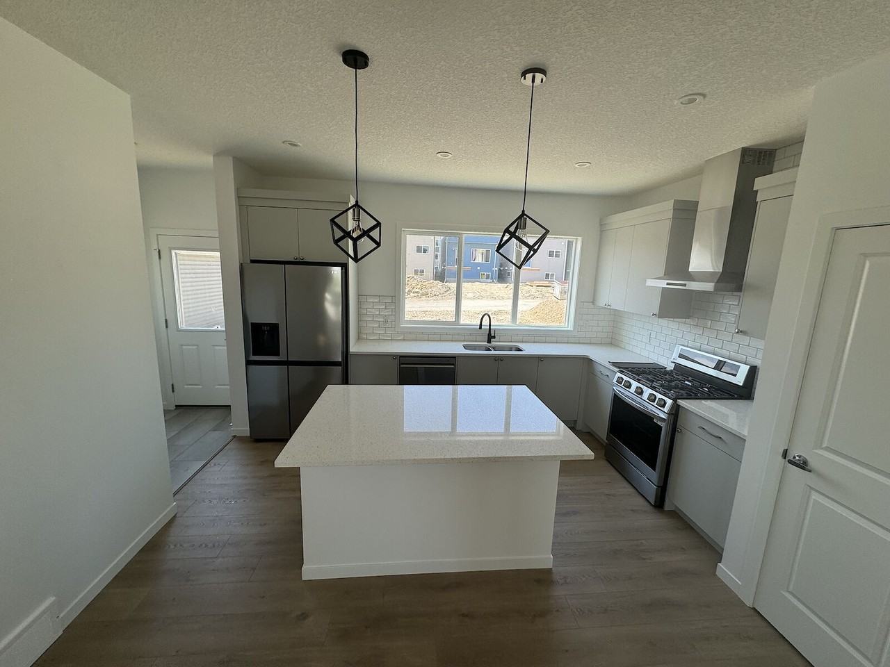 Bayview St - Photo 6 of 38