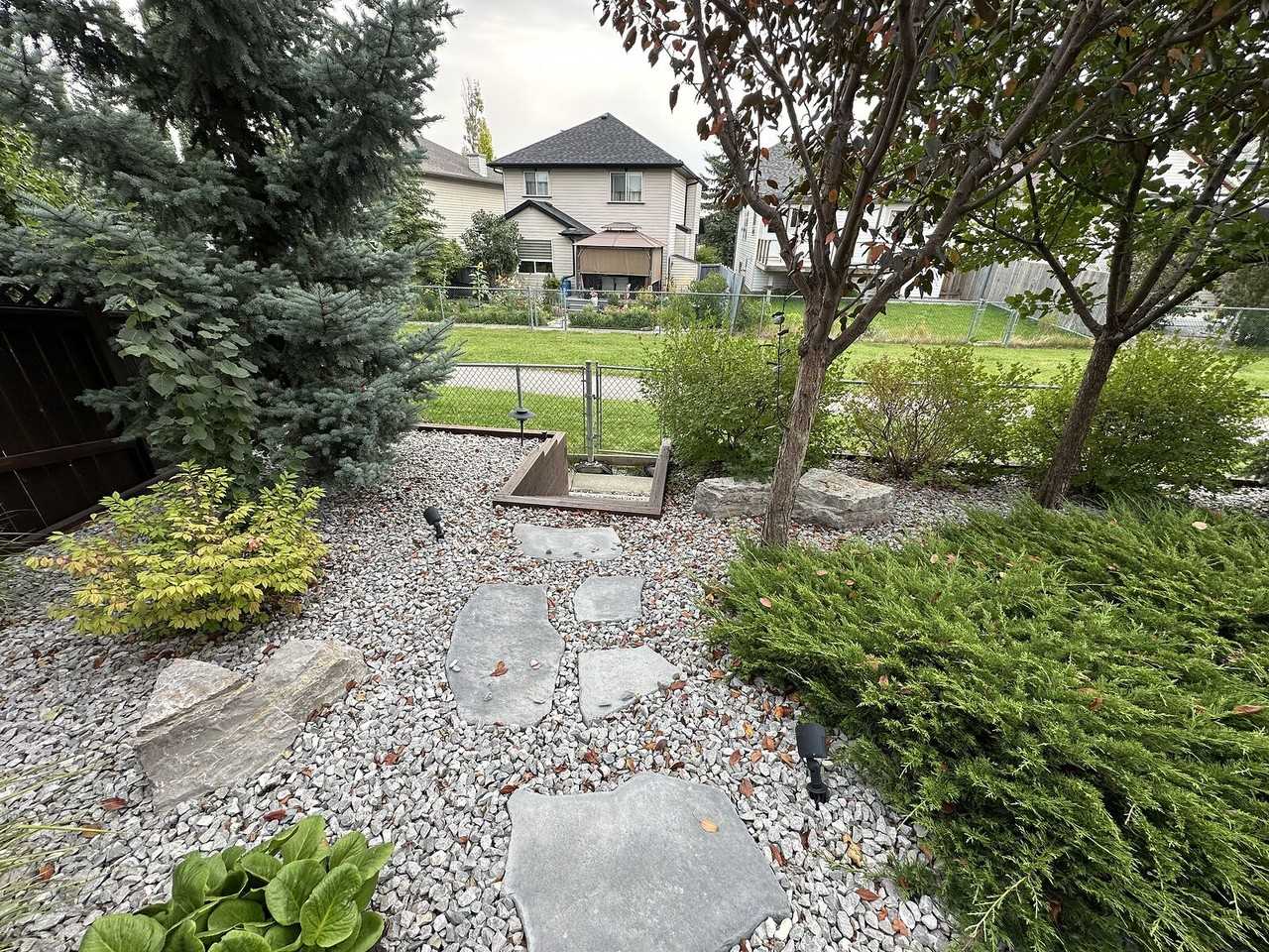 88 Somerglen Common Sw - Photo 3 of 19