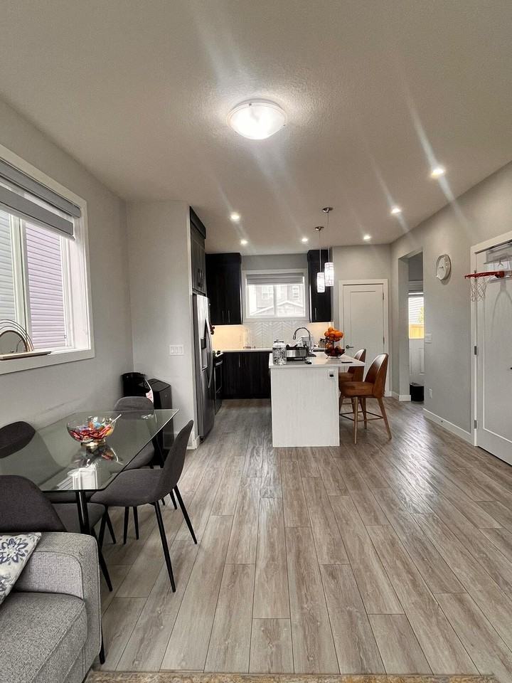 182 Chelsea Grove - Photo 7 of 10
