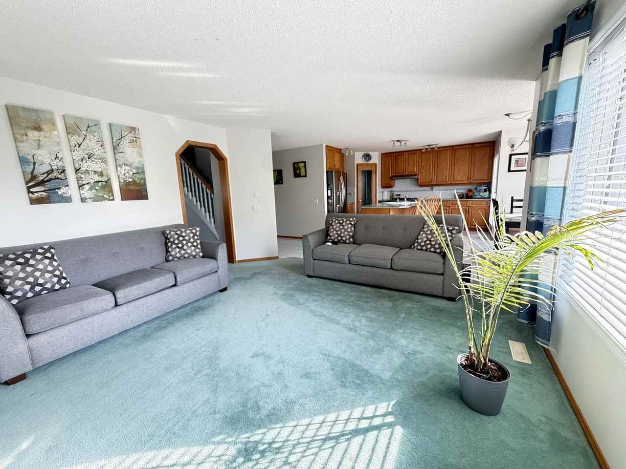 130 Douglasview Rise Se - Photo 3 of 13