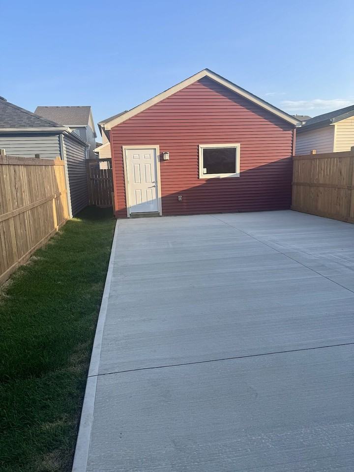 2928 Coughlan Green Sw - Photo 2 of 22
