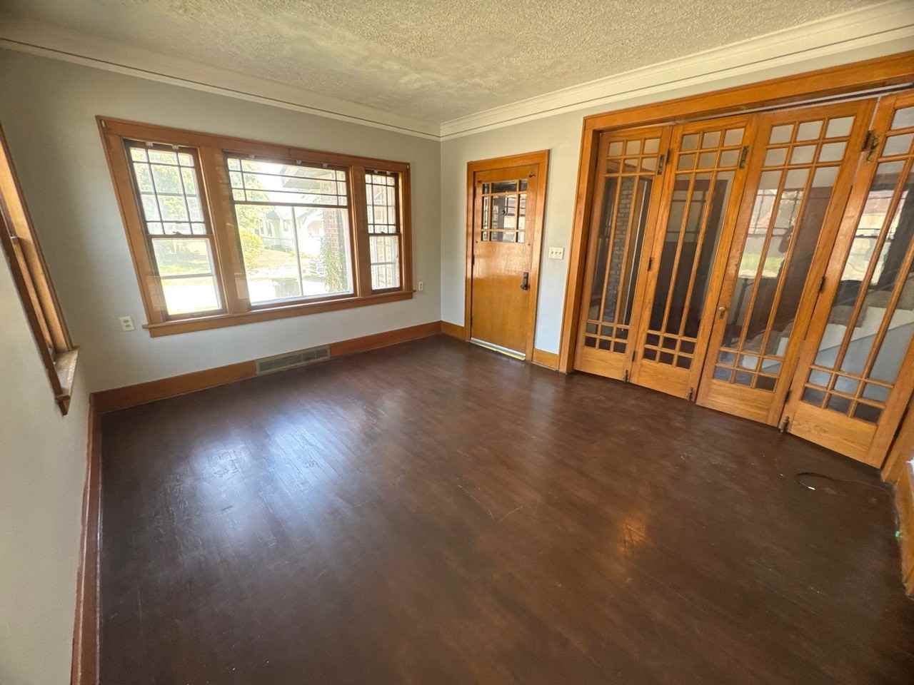 2887 Mary St #1 - Photo 5 of 22