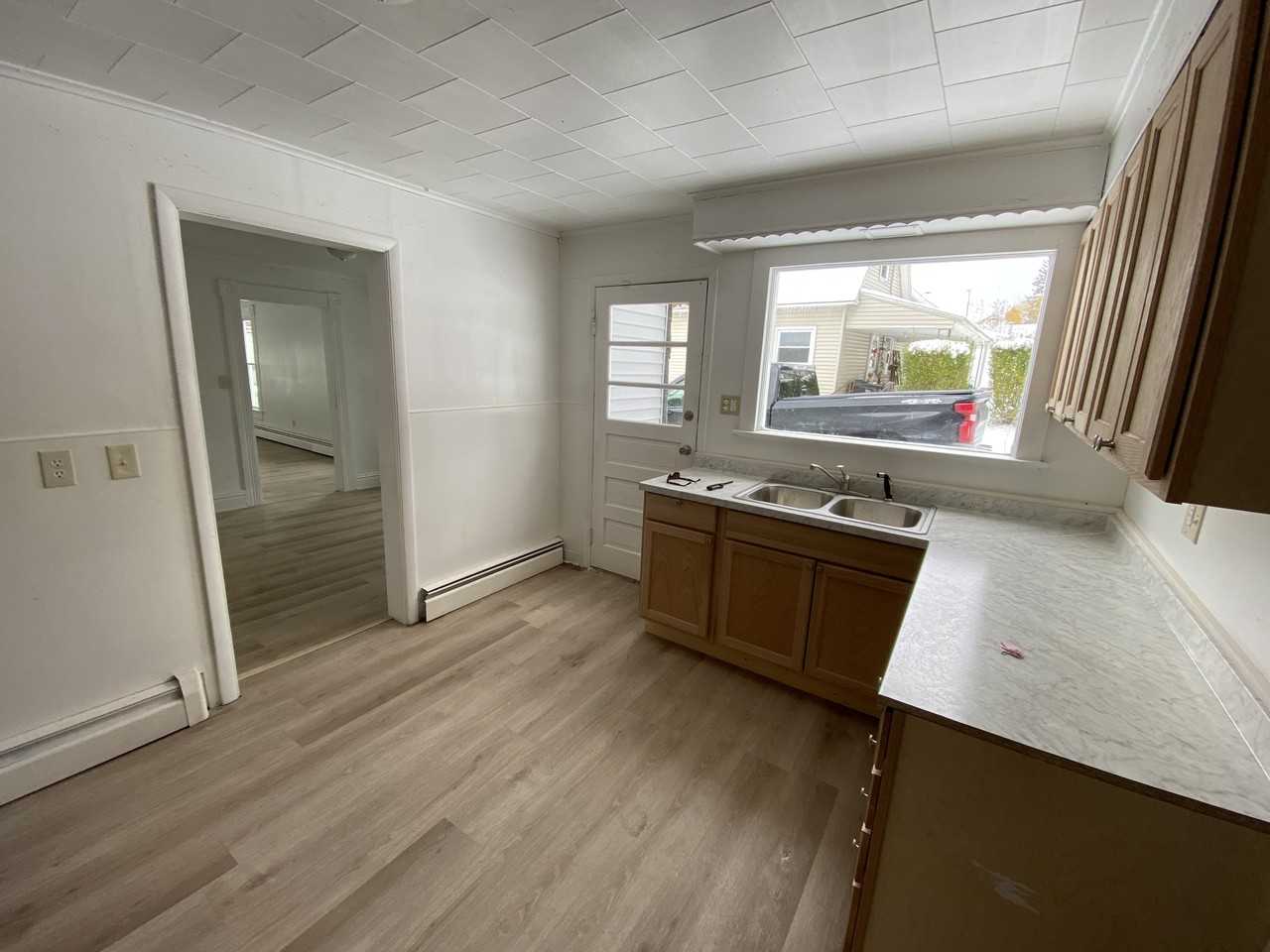 49 Rochester St #1 - Photo 5 of 10
