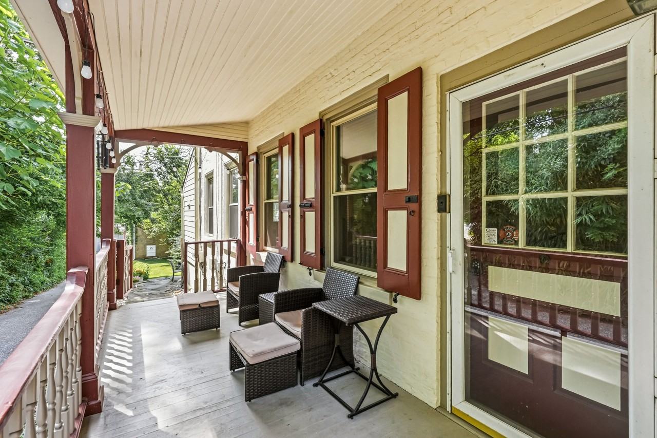 124 E Biddle St #1 - Photo 4 of 45
