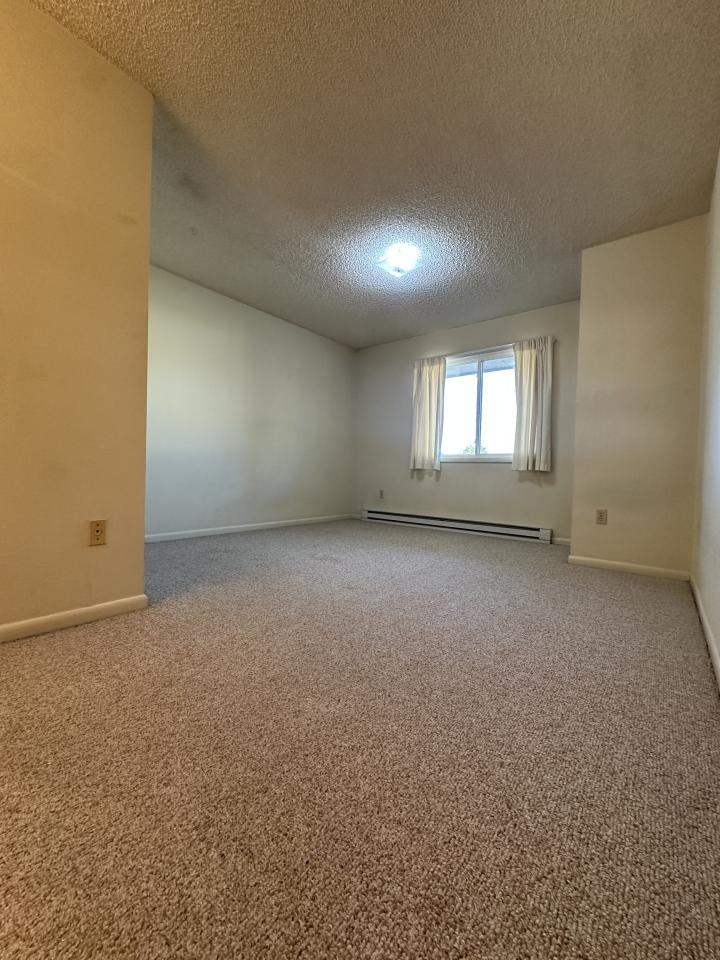 702 Avenue E #11 - Photo 6 of 9