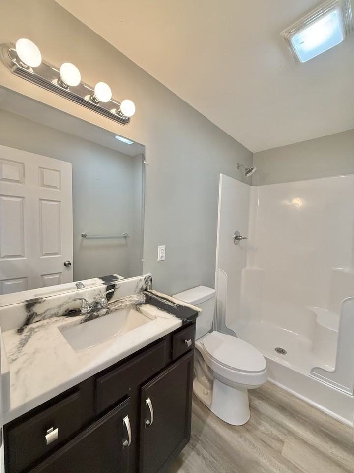 222 W Broadway Ave #3 - Photo 4 of 7