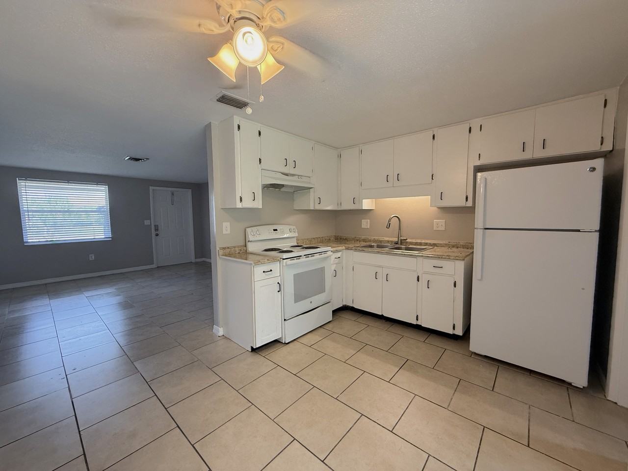536 Briarwood Rd #1 - Photo 4 of 13