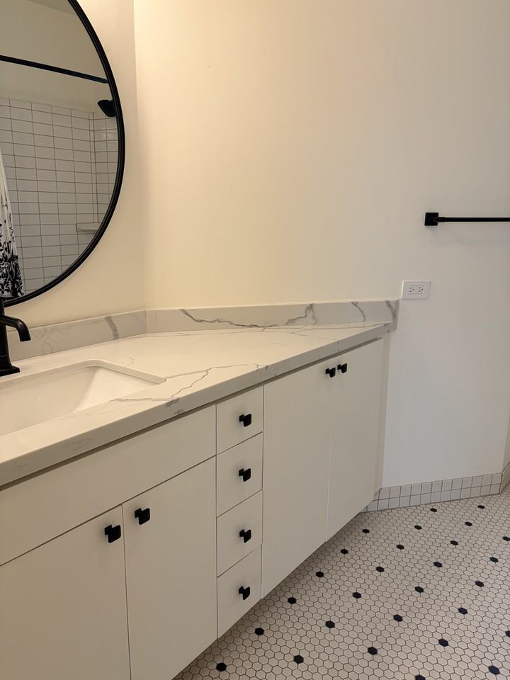 1438 Filbert St #101 - Photo 7 of 12