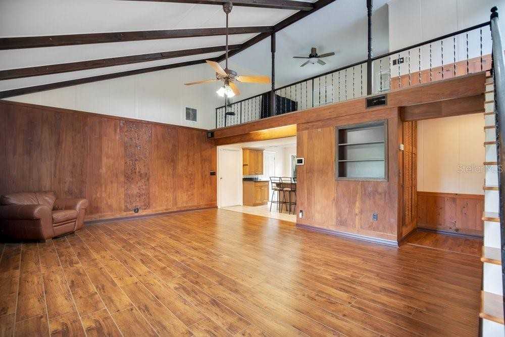 110 W Washington Ave #1 - Photo 5 of 29