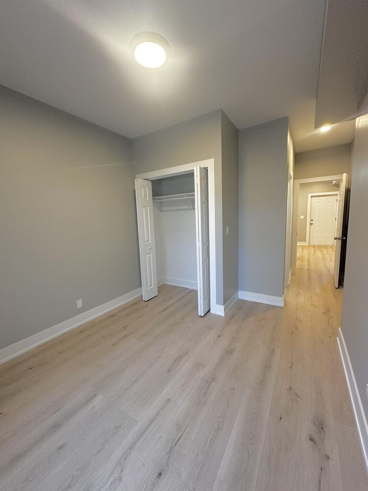 4235 W Potomac Ave - Photo 5 of 6