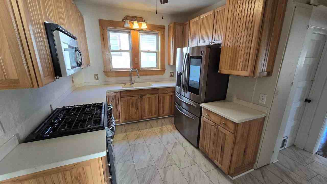 2138 Memorial Ave Sw #1 - Photo 6 of 21