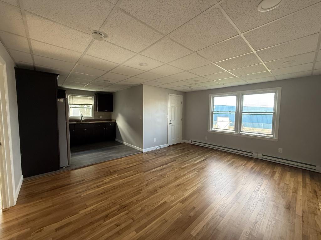 183 Lowell St - Photo 3 of 6