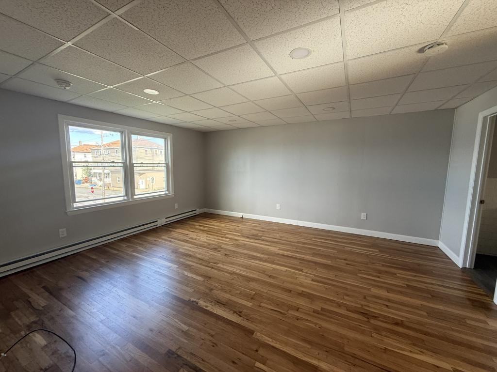 183 Lowell St - Photo 4 of 6