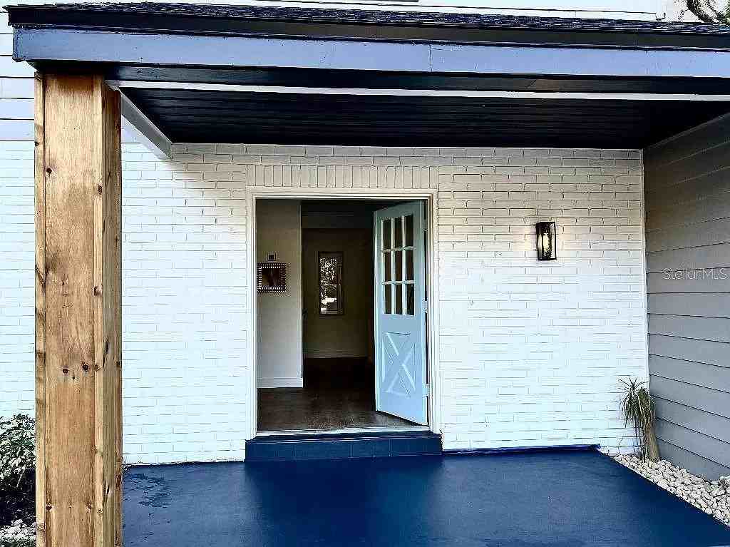 14716 Carnation Dr - Photo 3 of 16