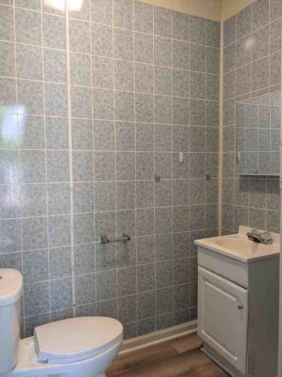 1004 E Walnut St - Photo 5 of 14