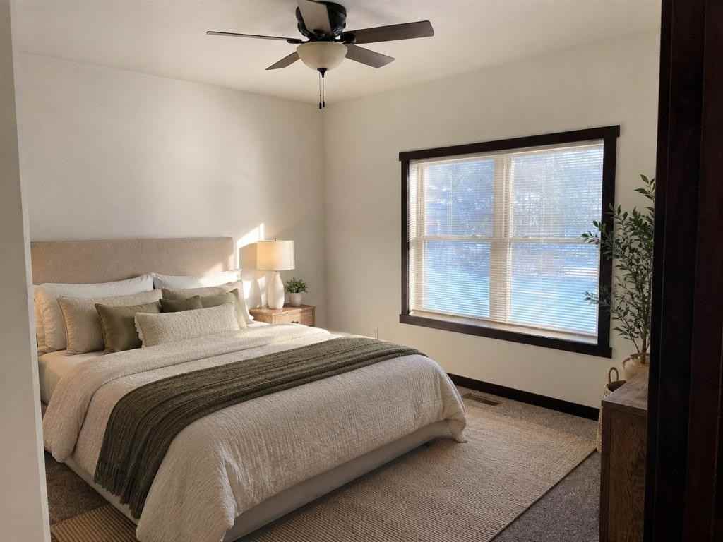 517 Ryan St - Photo 3 of 5