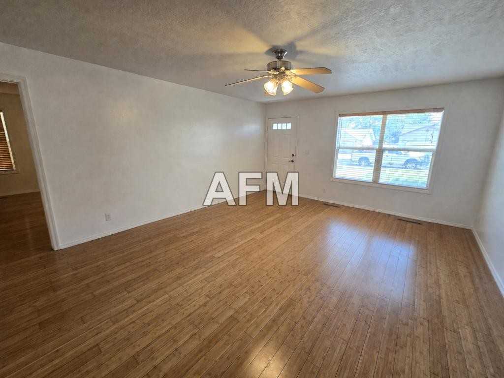 207 Cedar Park Cir - Photo 3 of 15