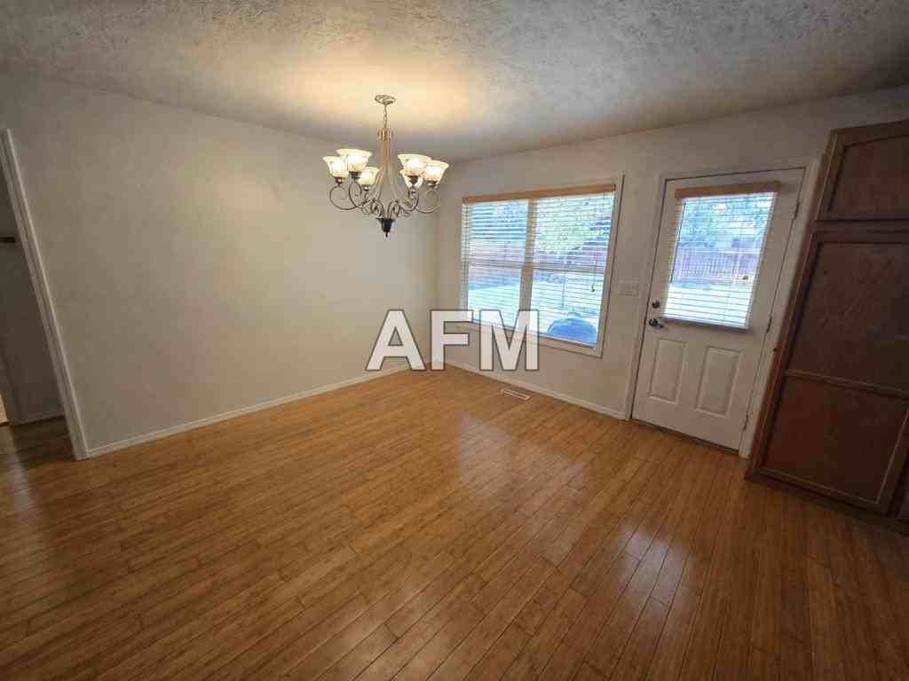 207 Cedar Park Cir - Photo 4 of 15