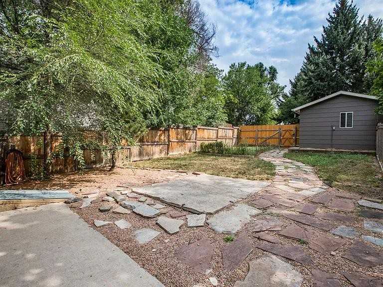 413 E Elizabeth St - Photo 2 of 23