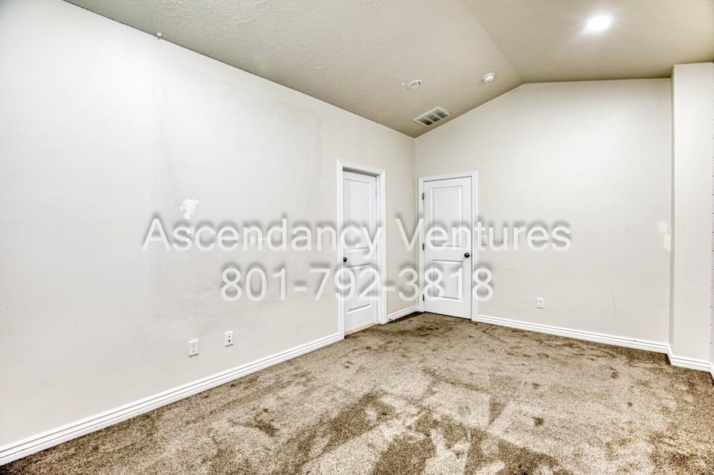 3871 S 1630 W - Photo 5 of 20