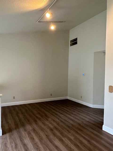 999 Porter Ave #1 - Photo 5 of 12