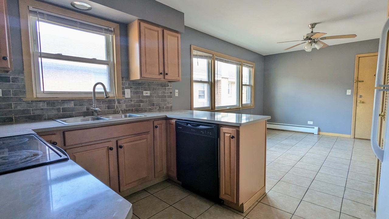 6920 N Rosemary Ln Apt 2e #2E - Photo 7 of 11